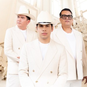 Los Plebes del Rancho de Ariel Camacho