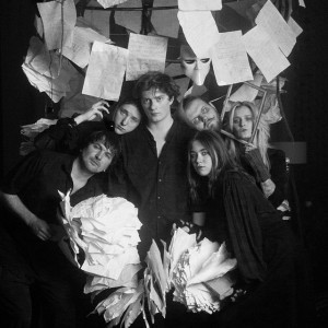 Бонд с кнопкой