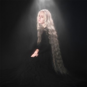 Элли на маковом поле